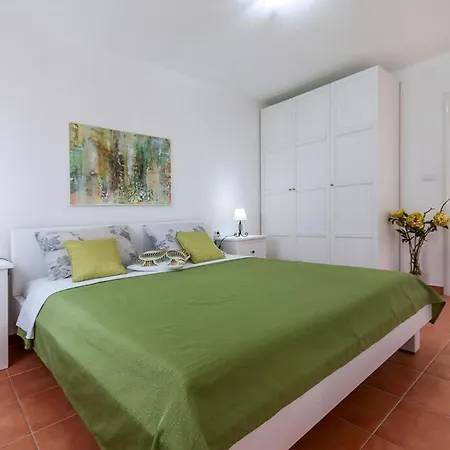 Mit Privatpool Fuer 8 Personen Ca, 130 M Sup2 In Rojnici, Istrien Binnenland Von Istrien * Rojnici